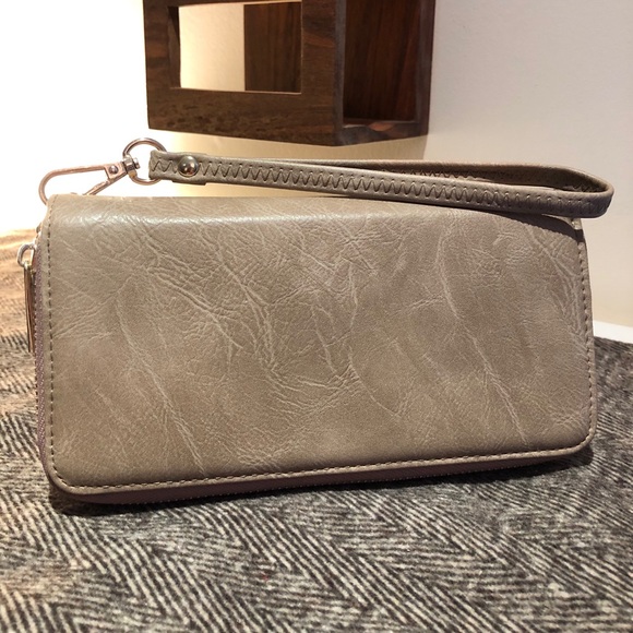 Vegan Leather Clutch Wallet - Picture 2 of 7